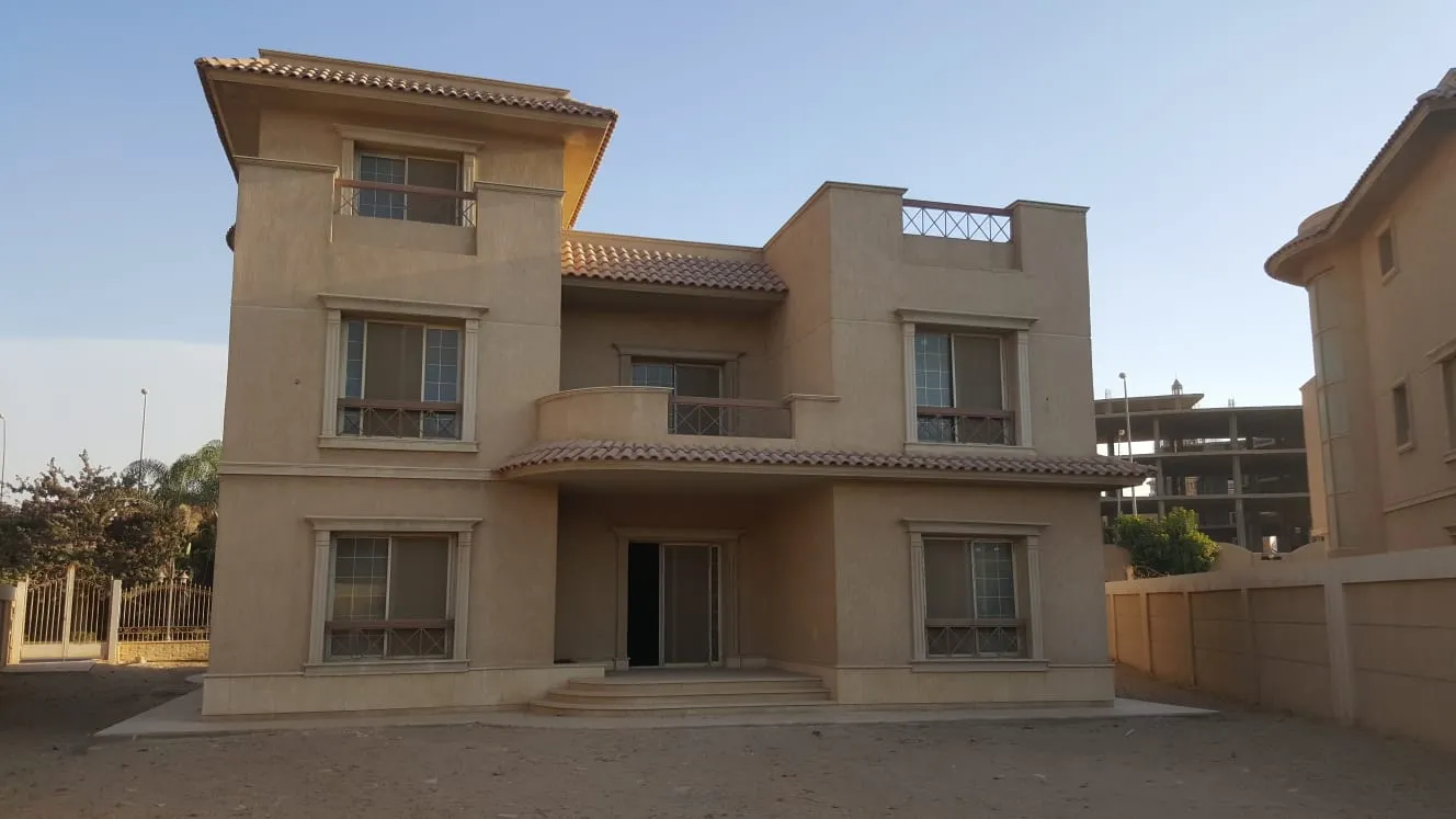 Standalone villa for Resale in Flowers Park New Cairo