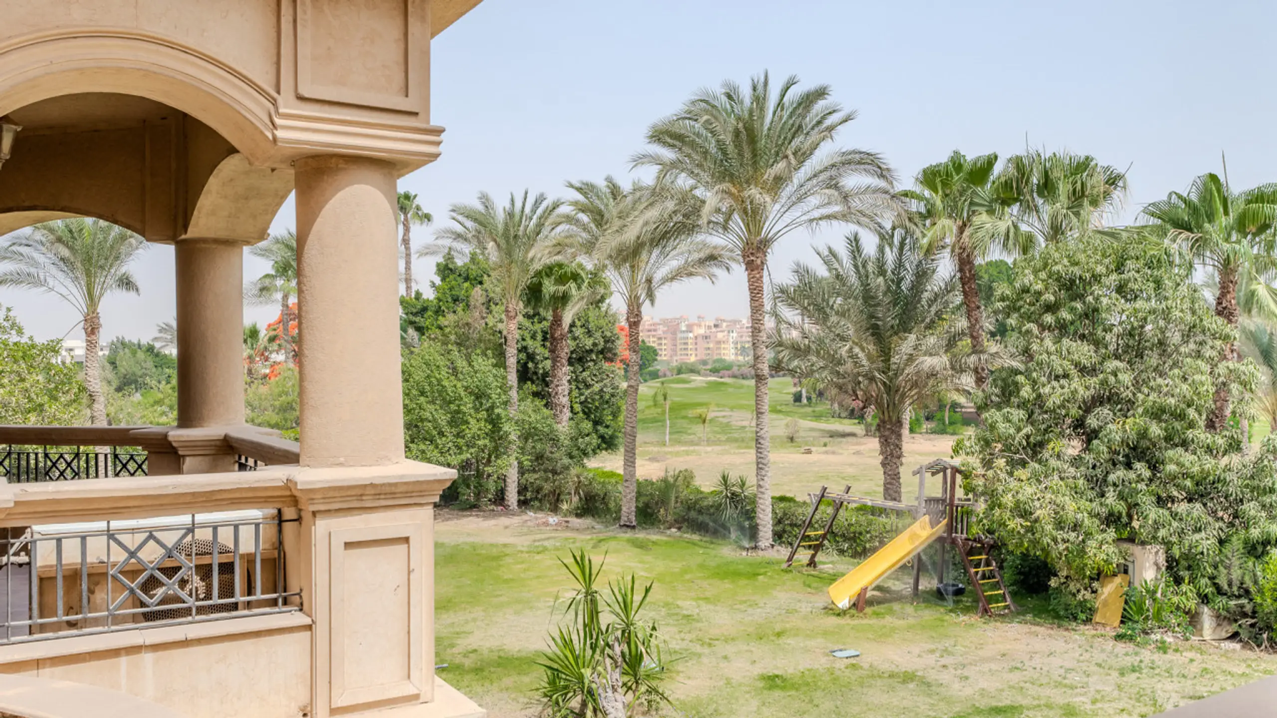 Book now a luxurious, super-luxurious apartment in 6th of October City