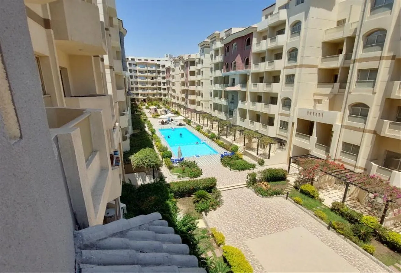Sale in Florenza Khamsin Resort: Fully furnished apartment in luxury compound