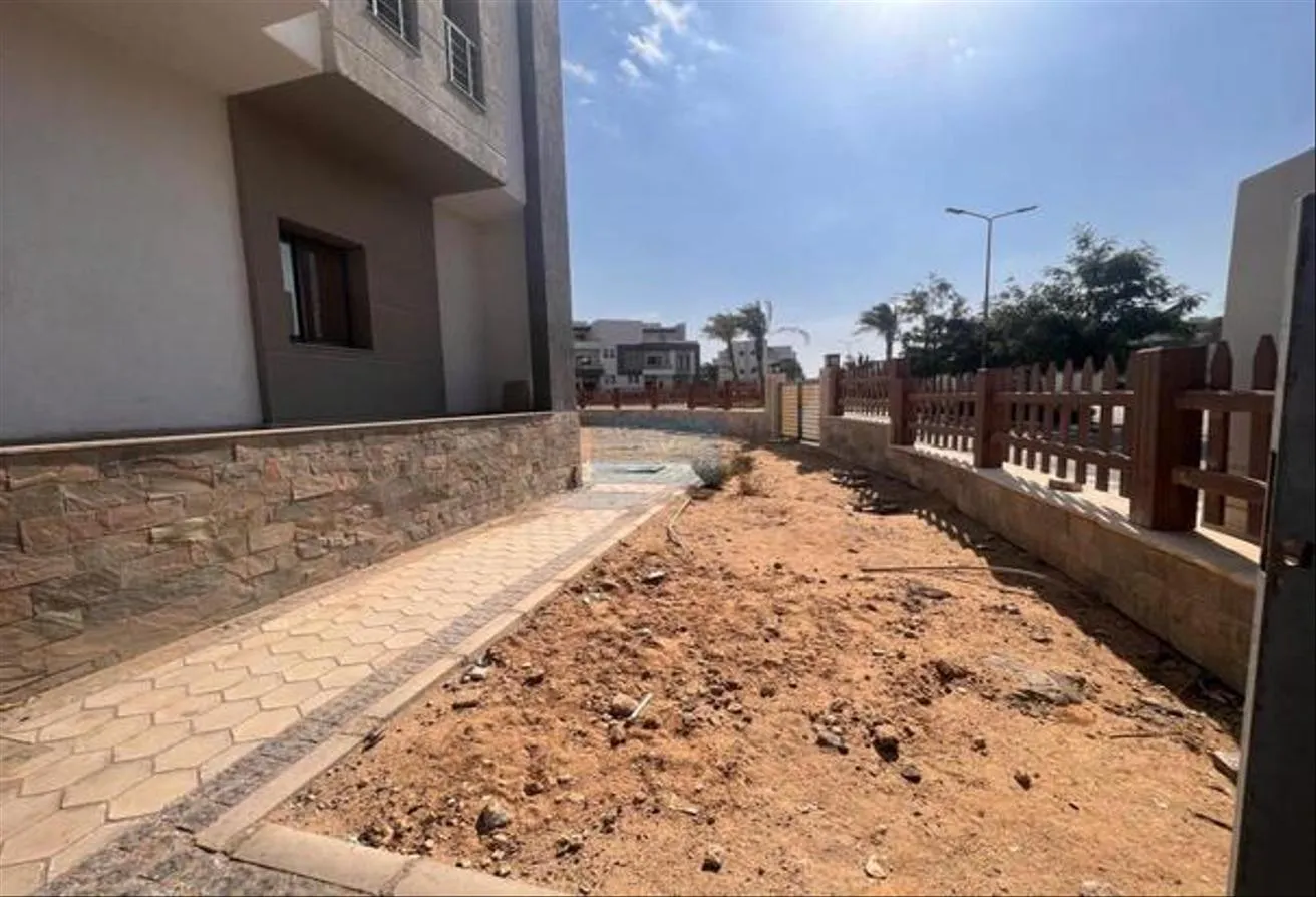 Sale in Laguna Bay: chalet  for sale135m+garden 85m EL LAGON ELSOKHNA
