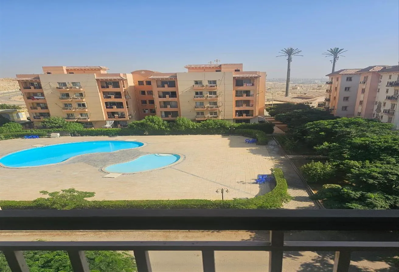 Rent in Dream Land: شقة مفروشة للايجارعلي حمام سباحة بدريم لاند
