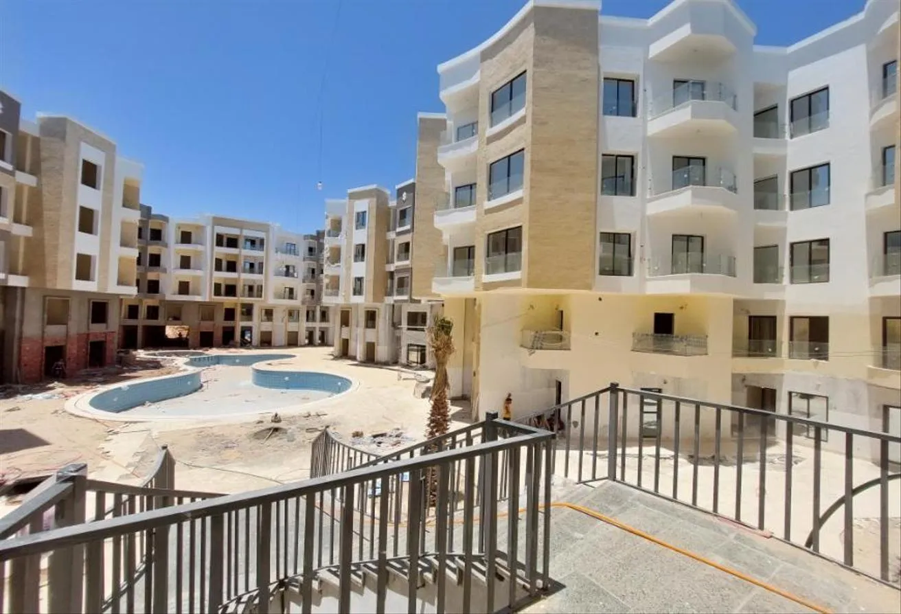 Sale in Aqua Palms Resort: Furnished pool view studio in Aqua Palms