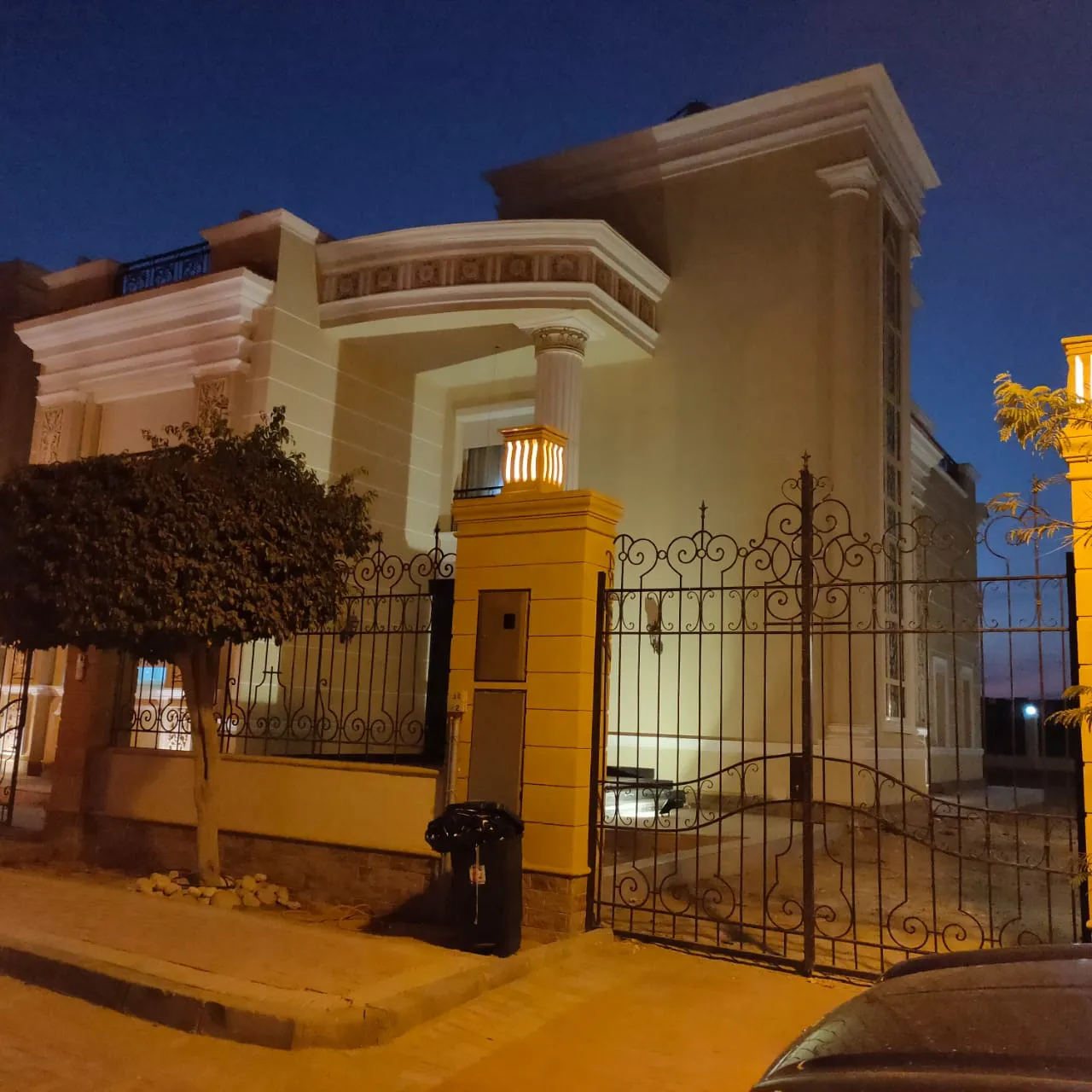 Sale in Fountain Park: Villa Standalone 6BR Lowest Price in New Cairo