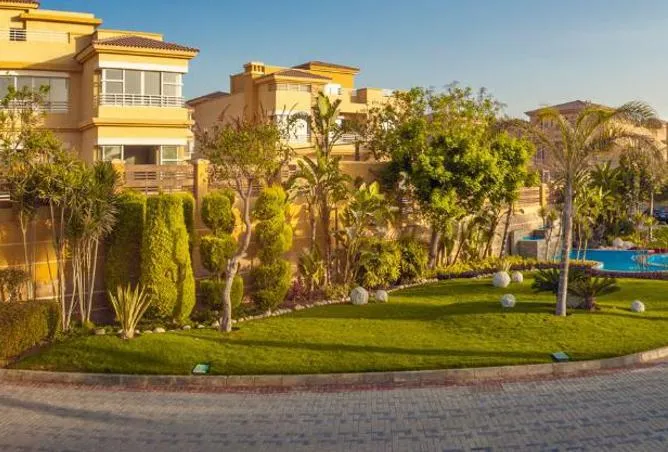 Sale in Jeera: Villa Sheikh Zayed at the lowest price in the mark