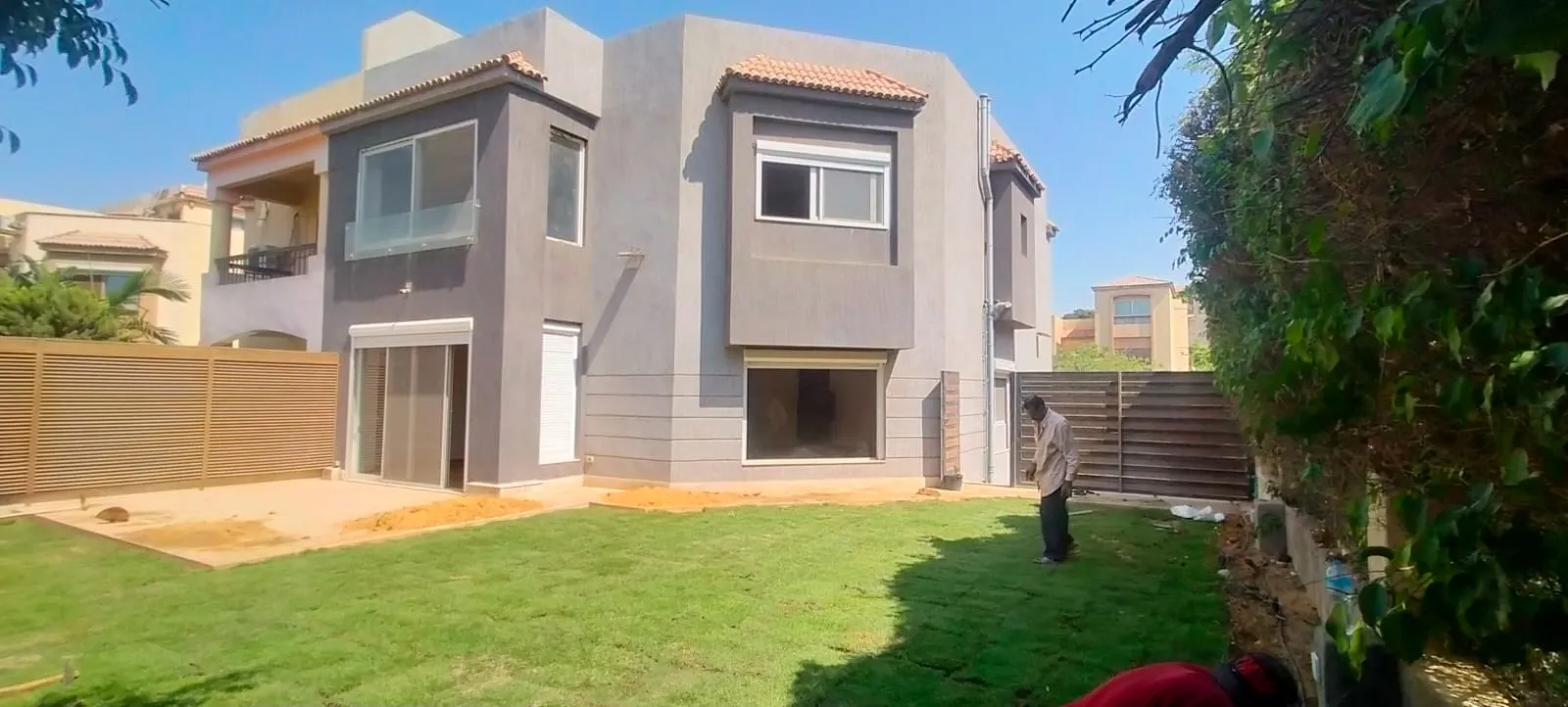 Sale in Katameya Residence: Fully Finished  Spacious Garden  Best Price