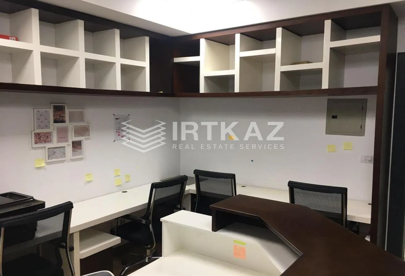 Rent in Cairo Business Plaza: Office for rent with AC’s directly on North 90th  