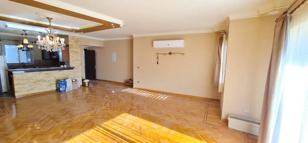 Apartments 185m for rent in Village Gardens Katameya New Cairo