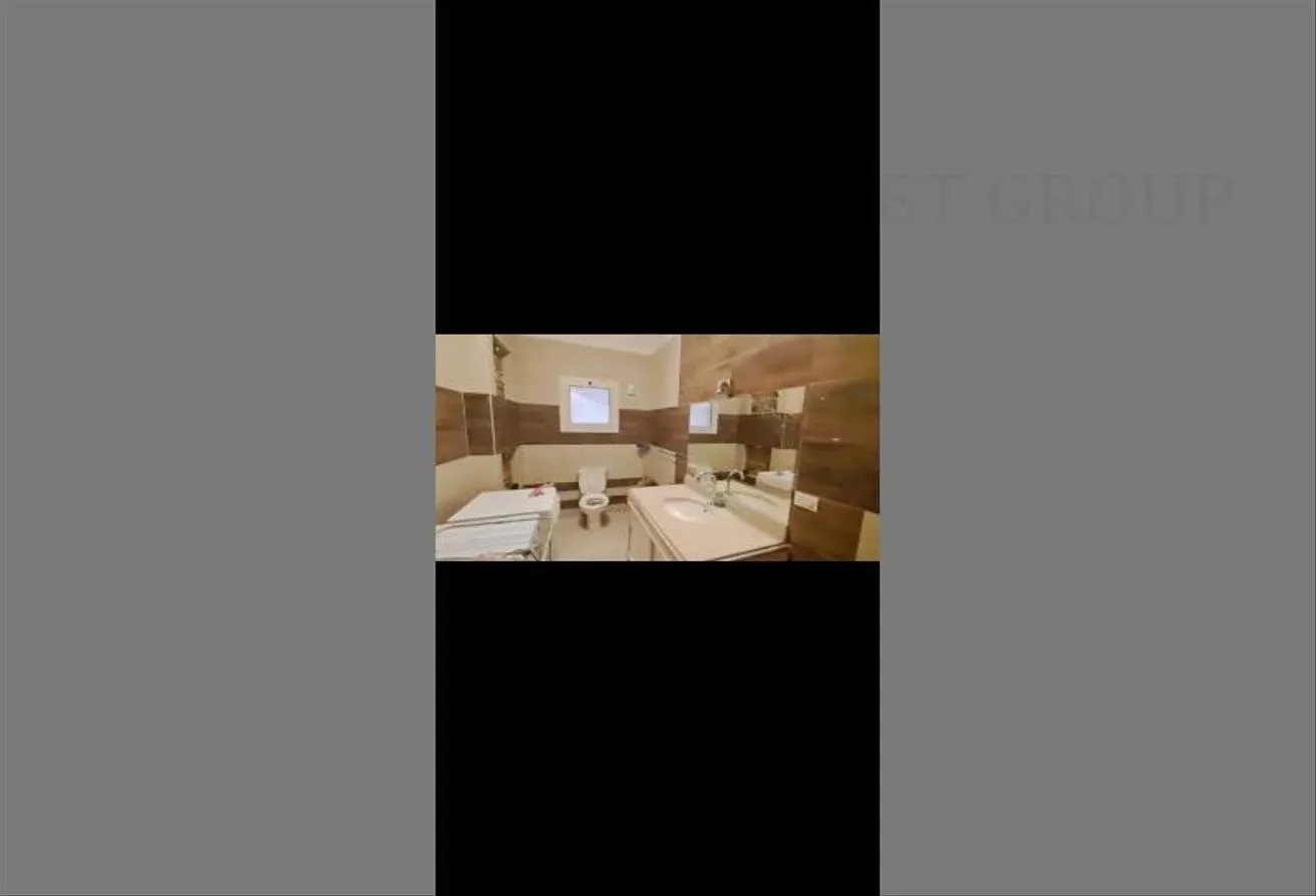 Gallery Image 16