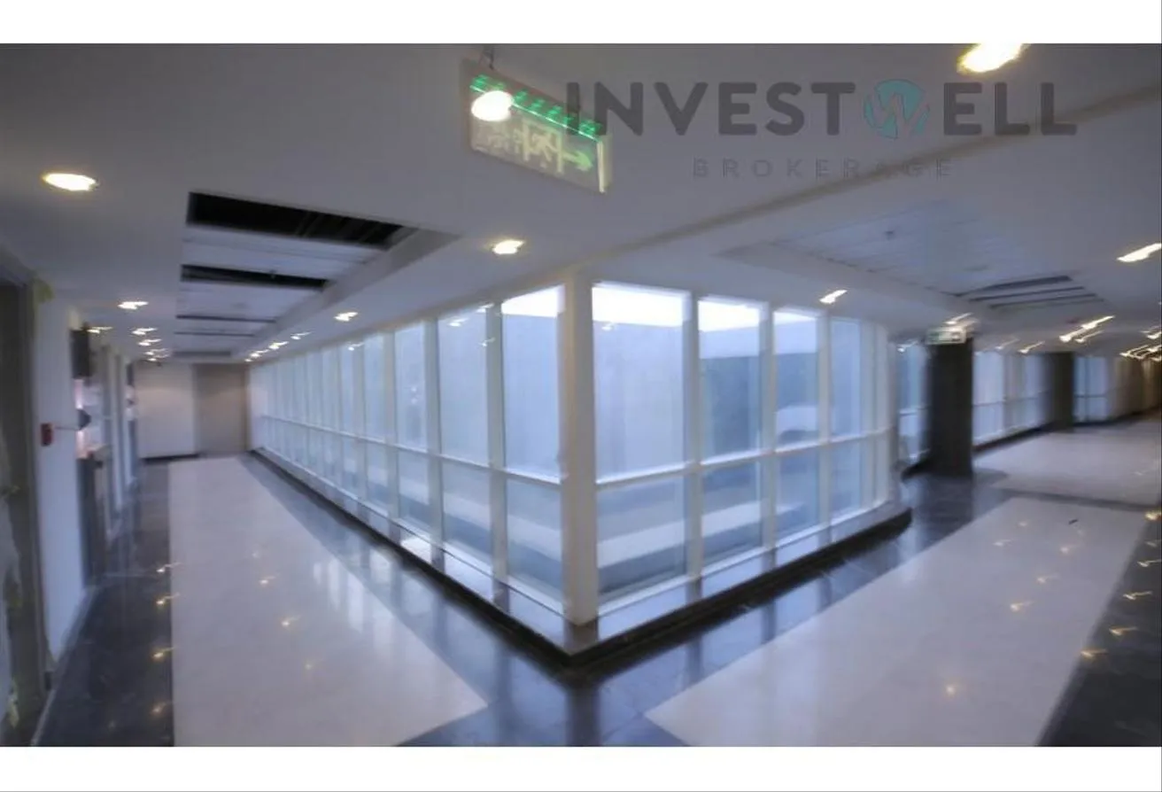 Sale in Business Plus: Shop with outdoor area finished with Ac's, RTM
