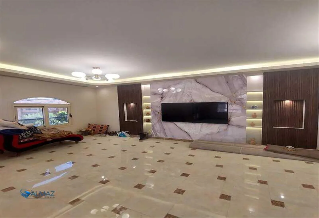 Sale in Ahmed Shawky Axis: Apartment for sale in El Banafseg 1