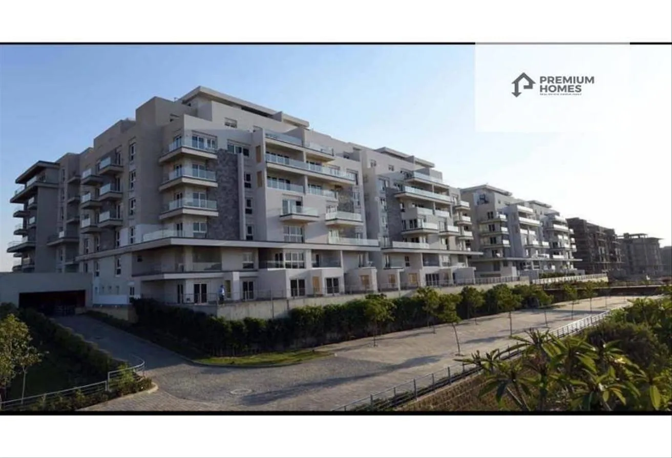 Sale in Mountain View iCity: Twin house prime location on Central Park Cach