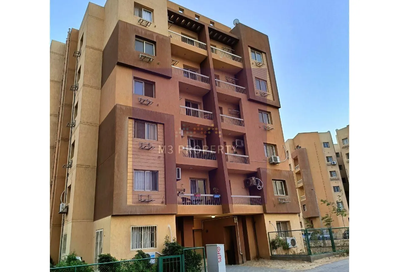 Rent in Calma: شقه للايجار بكمبوند اشجار سبتي  امام مول مصر 180م