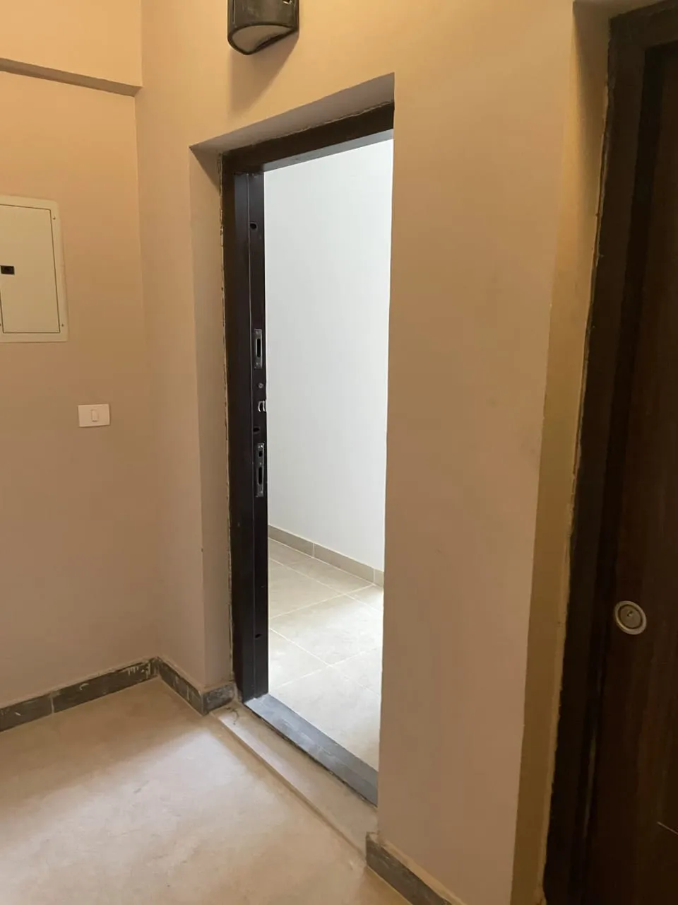 Apartment for Resale in New Cairo, Fifth Square, Ready to Move .