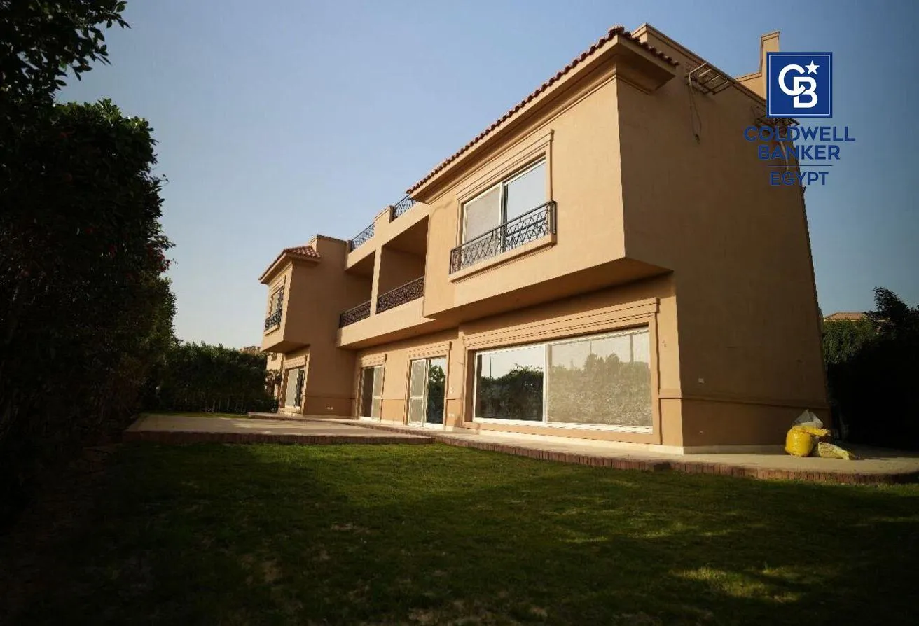Sale in October Hills: Twin house in October Hills 2, fully finished,