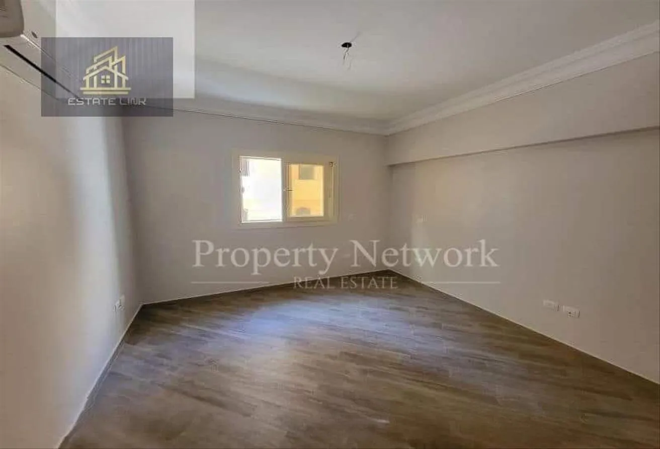 Rent in American University Housing District: 4 bedroom apartment with distinctive finishes, kit