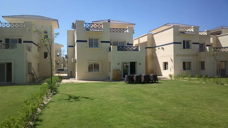 Sale in Stella: Villa for Sale in Stella compound &amp; Private pool .