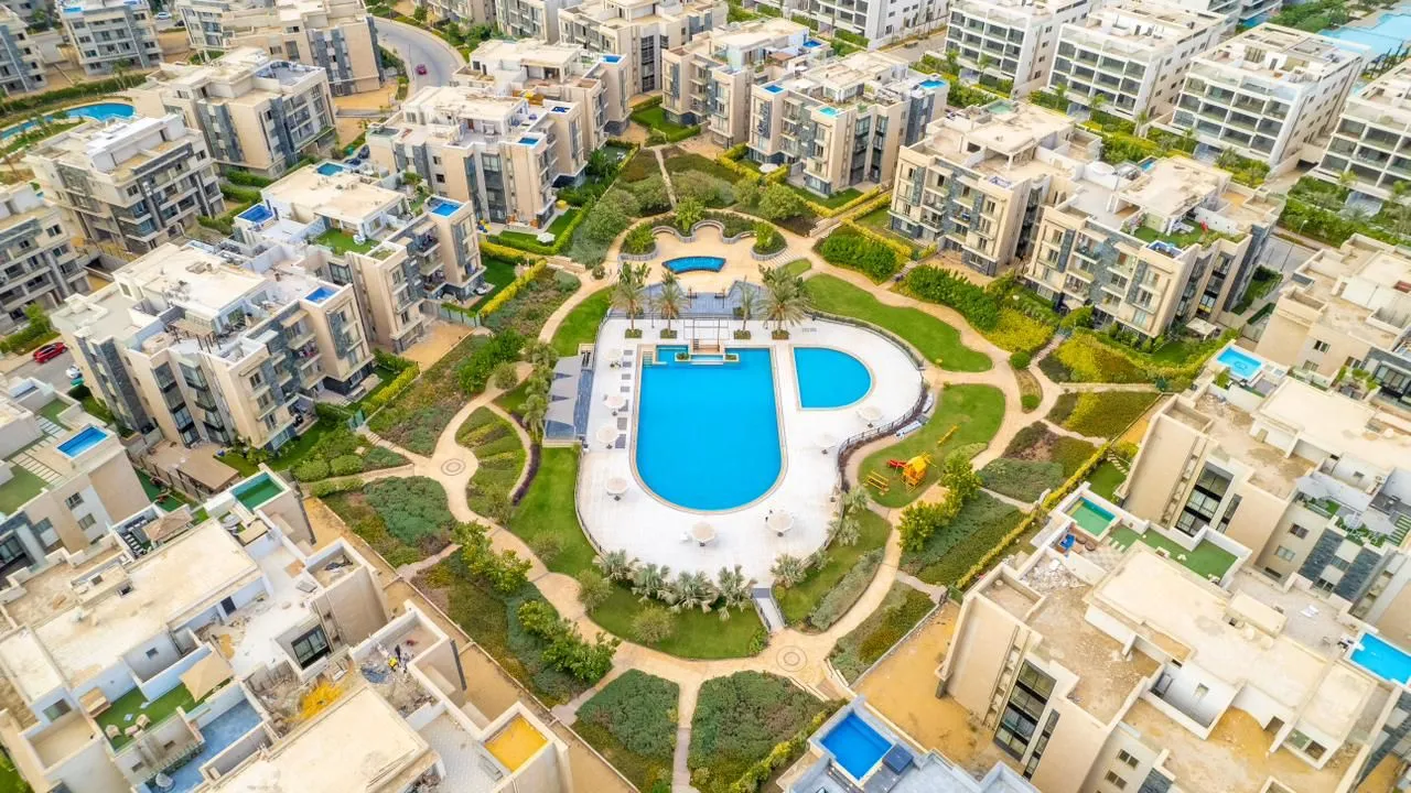 Sale in Galleria Moon Valley: Apartment ready to move for sale  in galleria
