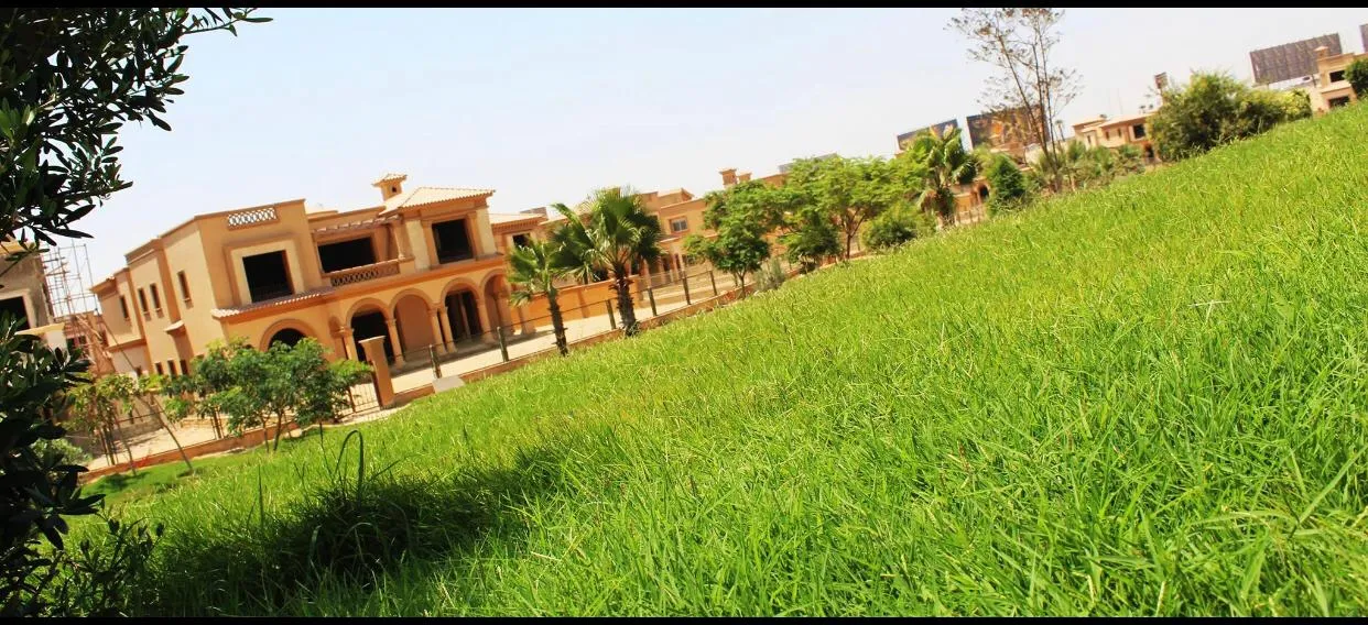 Sale in Le Reve: Big Villa For Sale Prime Location in Le Reve