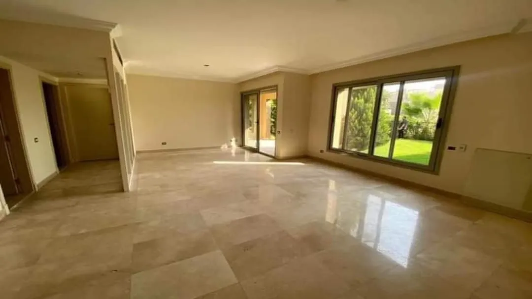 For Sale Apartment in Palm Parks – Beverly Hills – 6 October