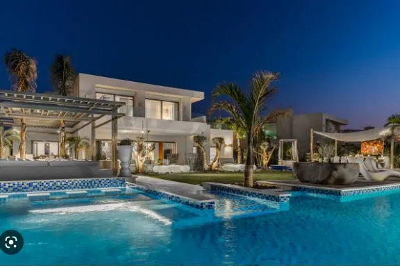 Chalet for Rent Fully Furnished in North Coast, Hacienda Bay - AA712