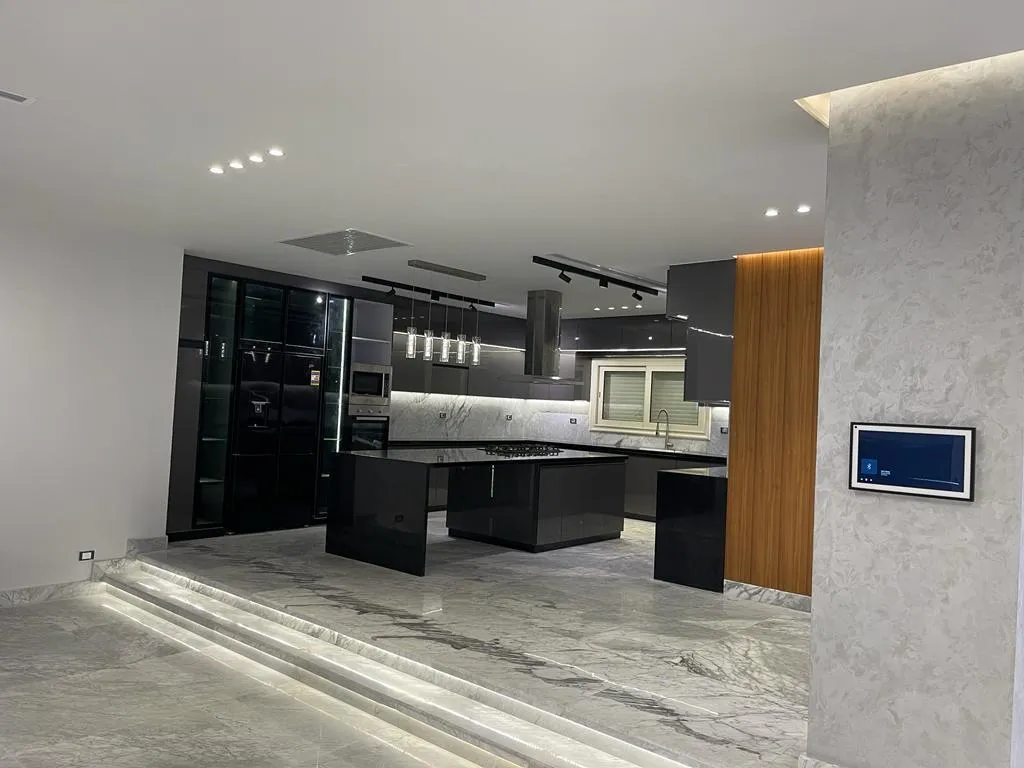Villa Standalone For Resale in New Cairo, Stone Park Semi Furnished