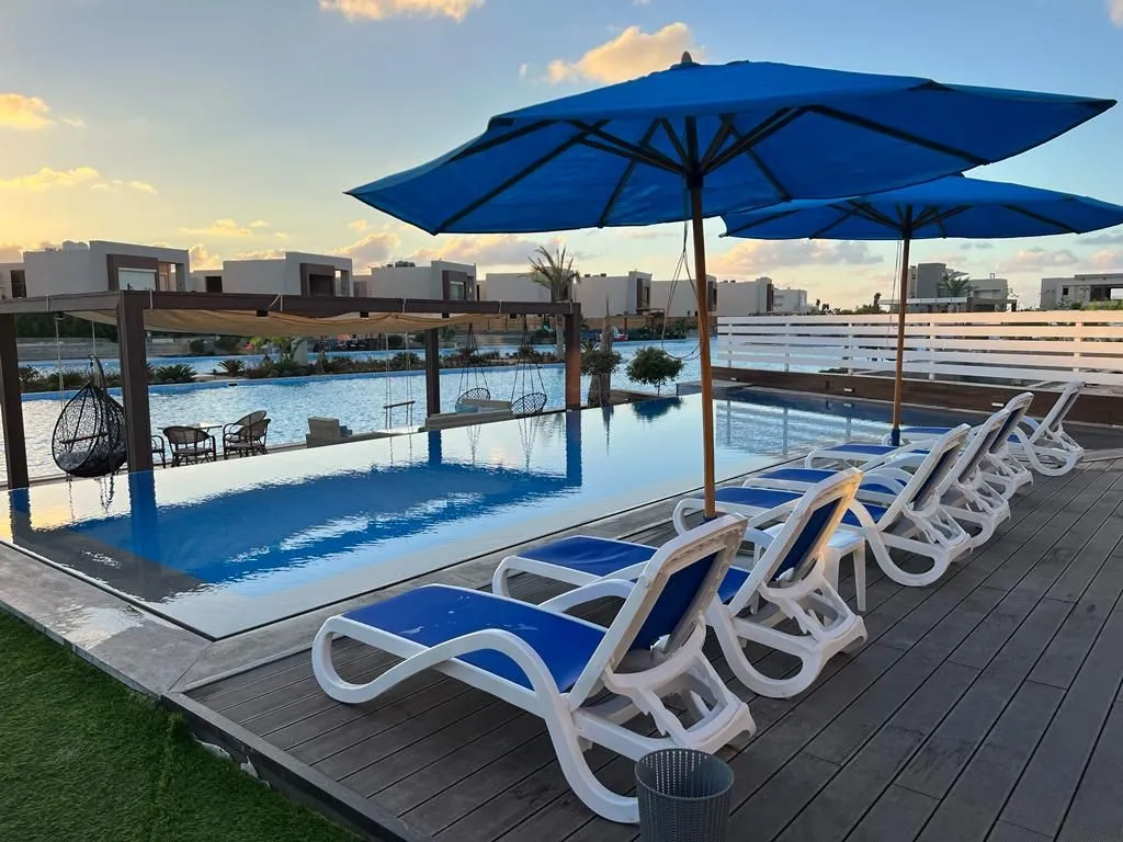 Ready to move villa for sale in Hacienda Bay