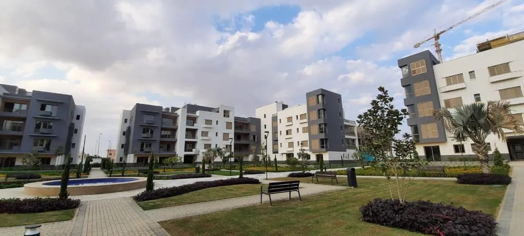 Apartments 4 bedrooms for sale in Aeon 6 October