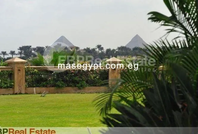 Luxurious villa City view Sale. Pyramids View..