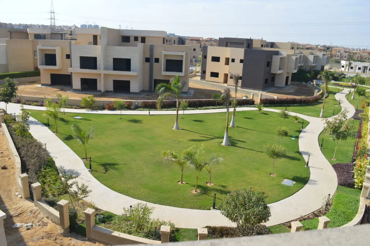 Sale in Joya: Ready to move villa Zayed 6y near mall of arabia