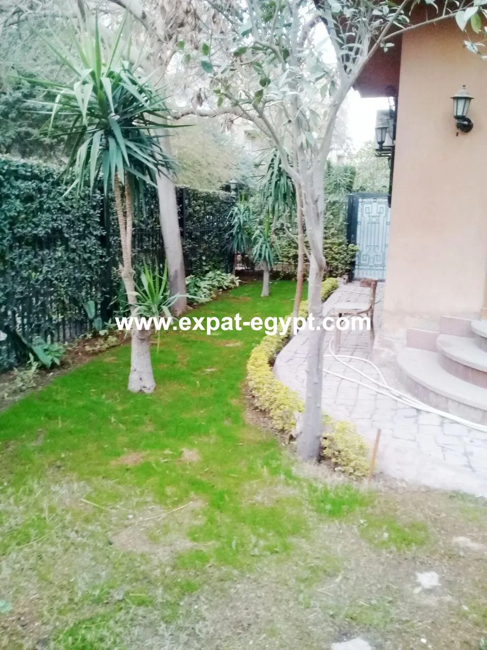 Ground floor apartment for rent in Sarayat El Maadi , Cairo