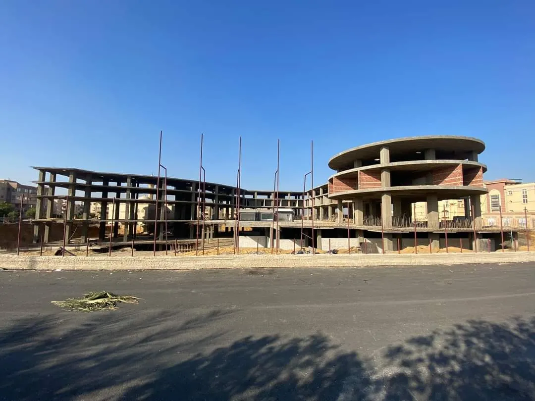 Shops For SALE In Revolve Mall New Cairo - HY396