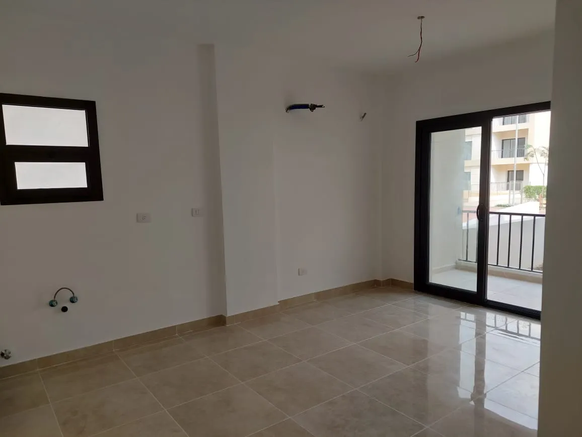 Apartment For Rent in New Cairo Fifth Square , Fully Finished .