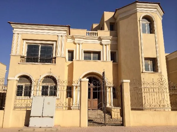 Sale in Fountain Park: own your unique standalone in new Cairo