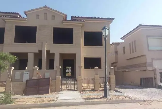 Twin Houses for sale in Lake View, New Cairo compounds