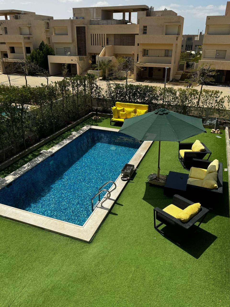Luxury town house villa with private poolfor rent at hacienda bay Sahel