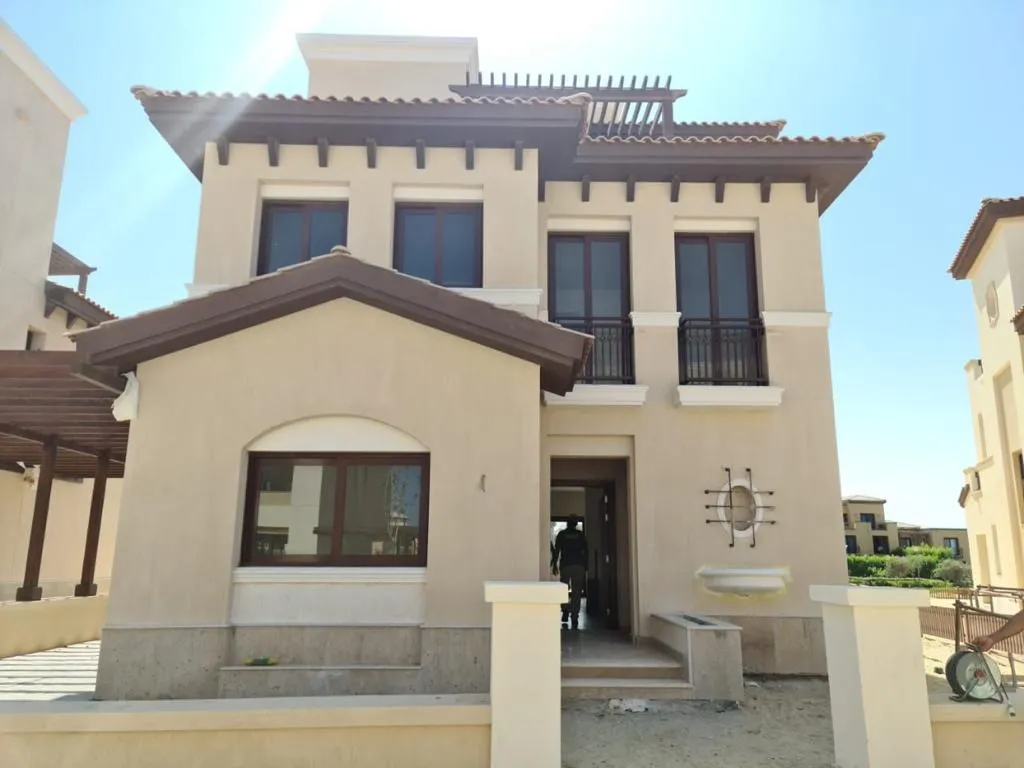 Sale in Marassi: Villa in Marassi With Private Pool Prime Loaction