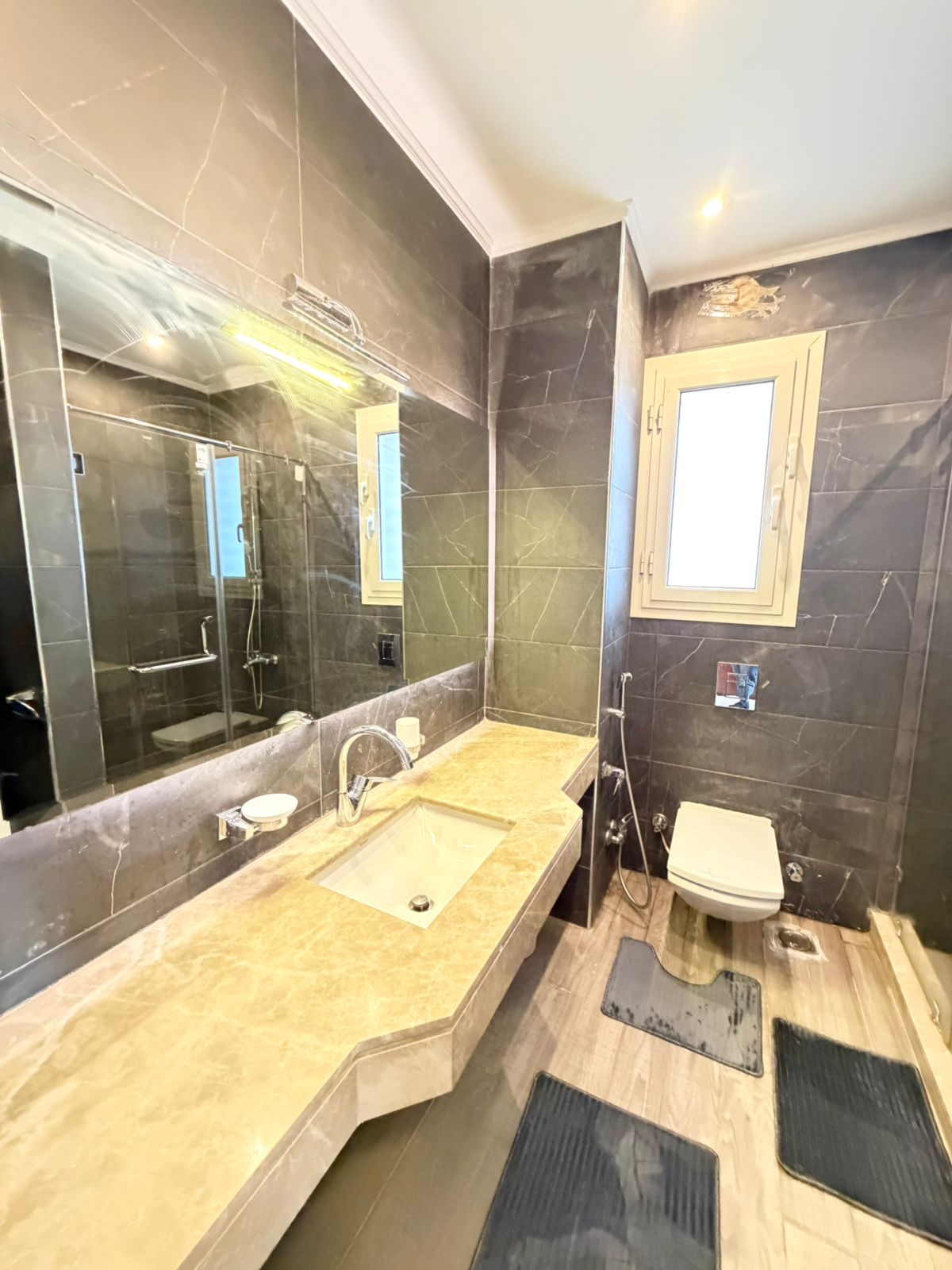 Luxury 5BR Chalet for Rent in Hacienda Bay– Near Sea & Pool with Privat